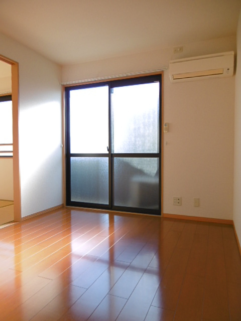 ベルコートMIKURA【10,000円キャッシュバック対象物件】の洋室|コンパクトで使いやすい洋室です