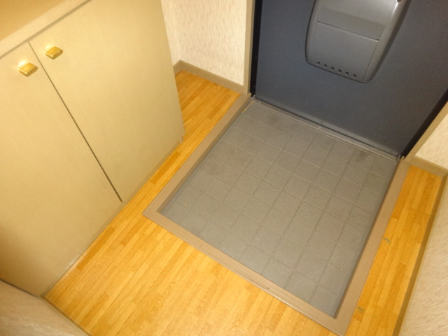 ハーモニーマンションの玄関