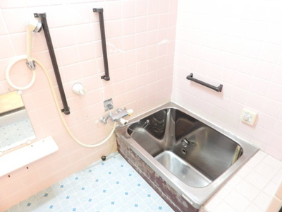 【浴室】 | 洲本市津田一戸建 | 浴室の写真です。（令和６年６月撮影）