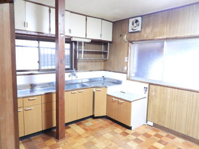 【キッチン】 | 洲本市津田一戸建 | DKの写真です。（令和６年６月撮影）