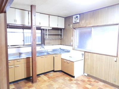 【キッチン】 | 洲本市津田一戸建 | DKの写真です。（令和６年６月撮影）