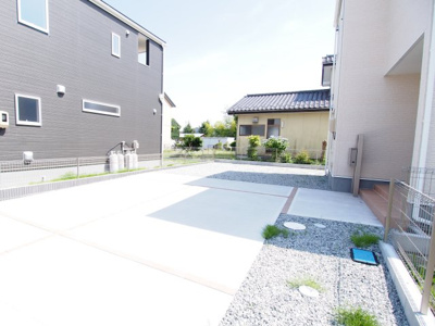 【駐車場】 | Livele Garden.S　原町区南町　5号棟