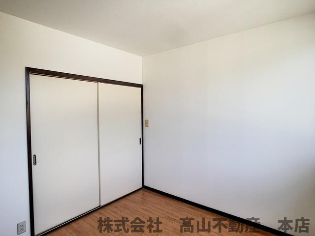 丸昭第２ビルの洋室