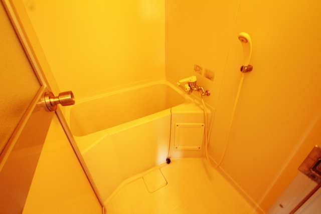 宗像市赤間３丁目のアパートの浴室