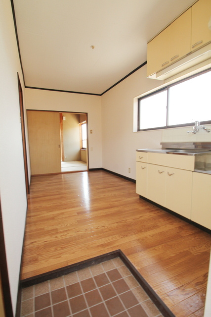 宗像市赤間３丁目のアパートの玄関