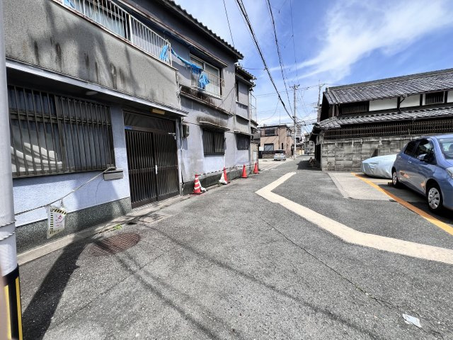 守口市東光町２丁目建物付土地の前面道路含む現地写真|前面道路を南側から撮影