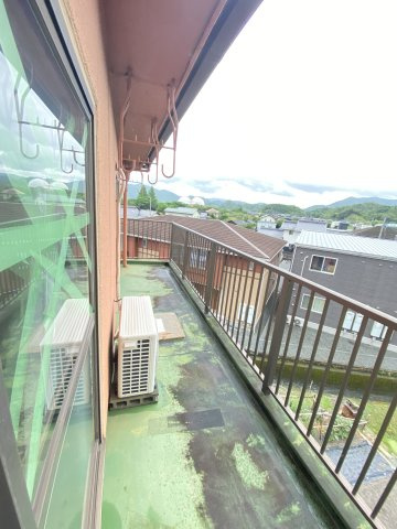 グレースマンションのバルコニー|広々としたバルコニーです