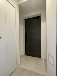 【玄関】 | R.hours mejiro ave.（アワーズ メジロ アベニュー）