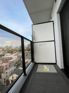 【バルコニー】 | R.hours mejiro ave.（アワーズ メジロ アベニュー）