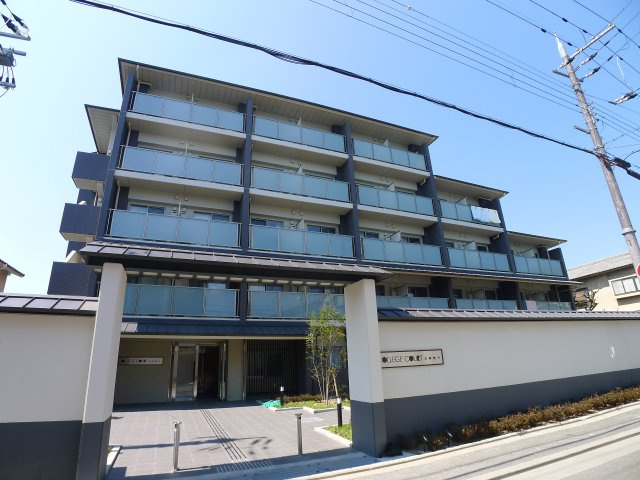 カレッジコート京都鴨川の外観