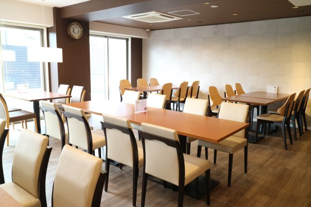 カレッジコート京都鴨川のロビー|食堂