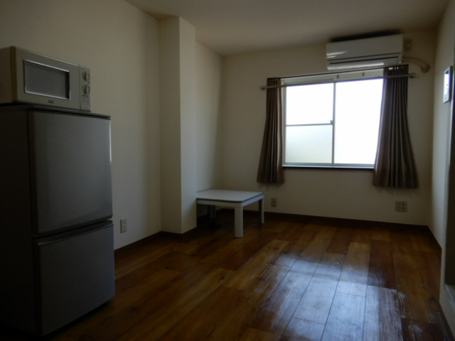 書写マンションＢ棟の居間・リビング