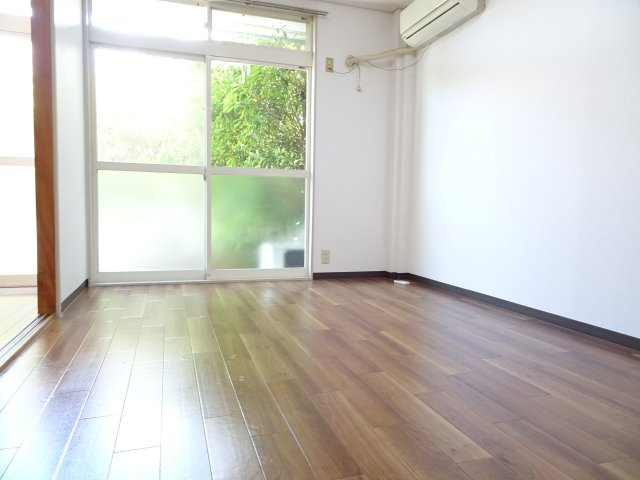 エメラルド77の洋室|イメージ写真