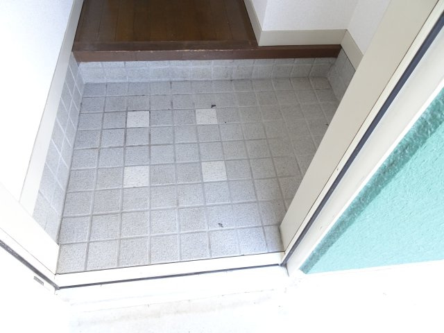 エメラルド77の玄関|イメージ写真