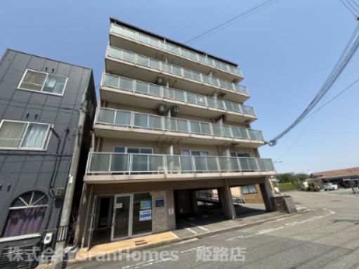 ファーストイン夢前川駅前の外観