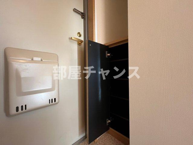 アーバンフラッツ新栄(旧La　Douceur新栄)の収納