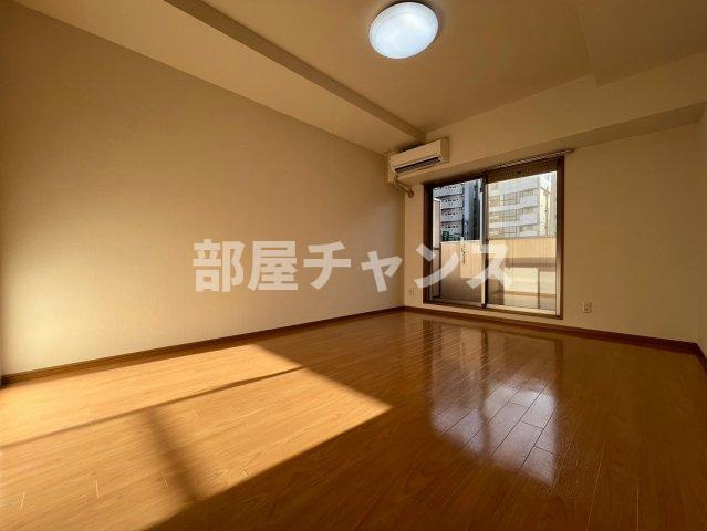アーバンフラッツ新栄(旧La　Douceur新栄)の居間・リビング