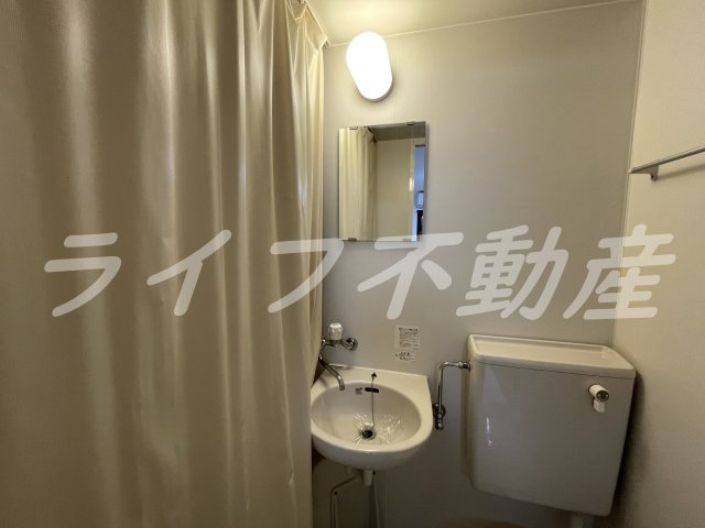 宝町マンションの洗面所|脱衣スペースもあります