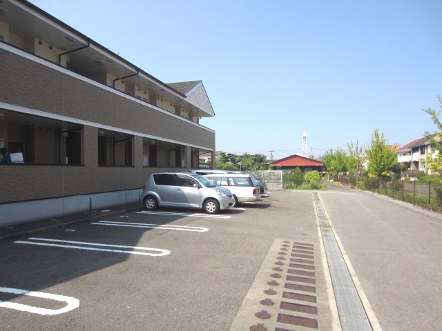 【駐車場】
