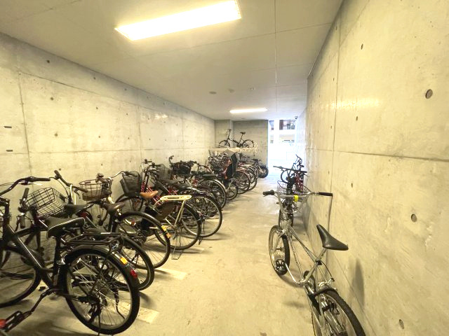 ビエラ江戸堀の駐車場