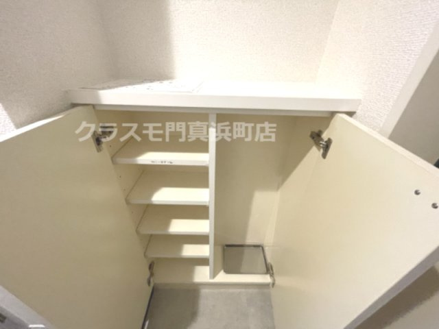 ビエラ江戸堀の収納|(参考)同マンション他部屋の写真