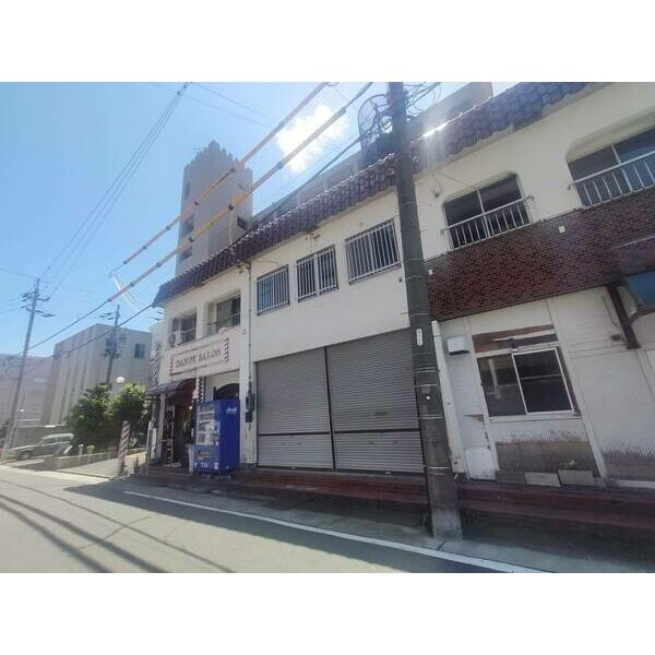 新瑞橋住居付店舗の外観