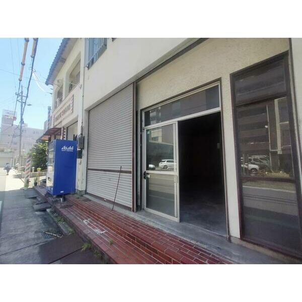 新瑞橋住居付店舗の外観