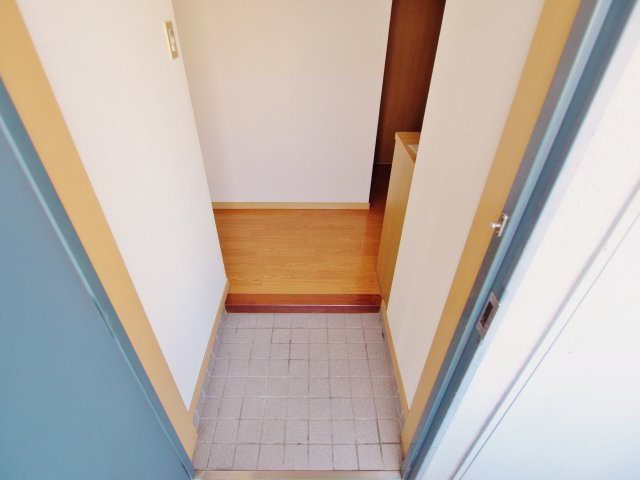 アーバンうえの第一ビルの玄関