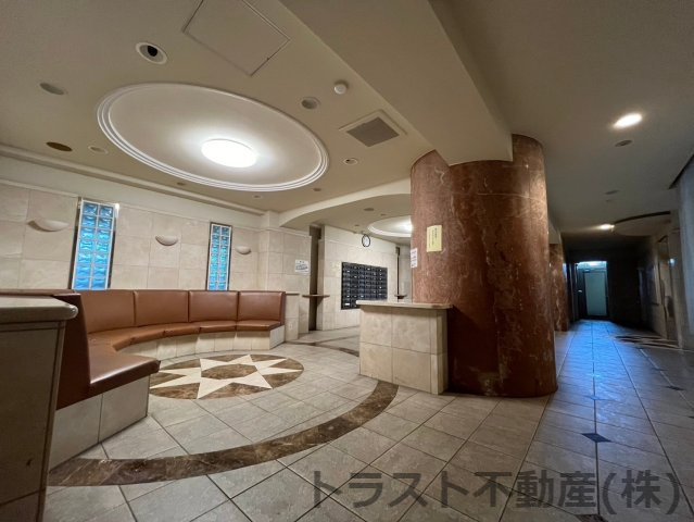 プレステージ明石魚住アルカンシェルのエントランス|しっかりと管理されているエントランスです