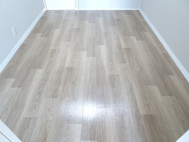 ベルメゾン若森の洋室