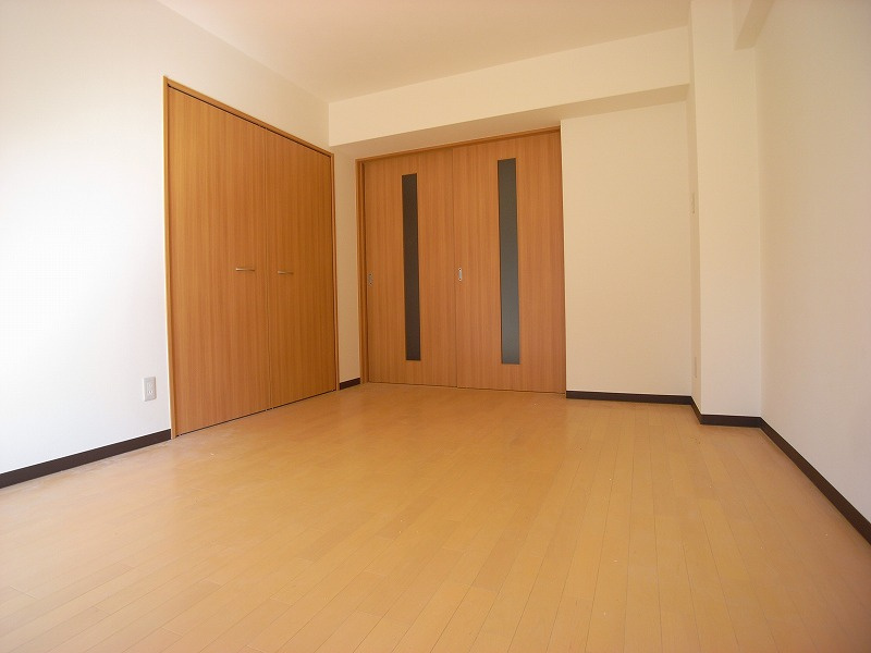 セラヴィ鞍馬口の居間・リビング