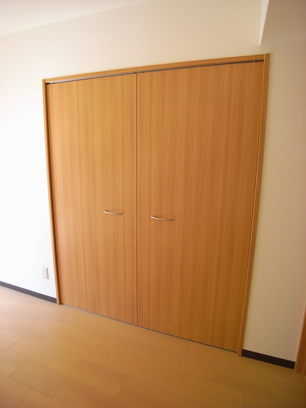 セラヴィ鞍馬口の収納