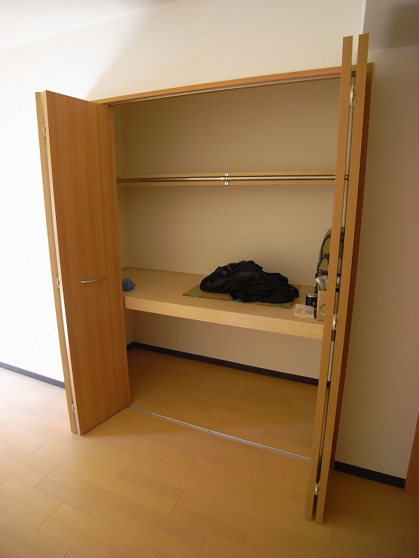 セラヴィ鞍馬口の収納