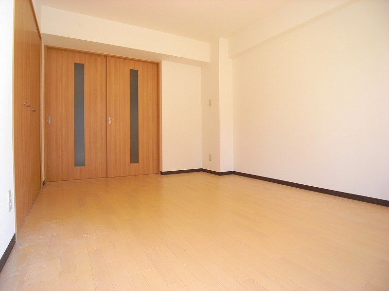 セラヴィ鞍馬口の居間・リビング