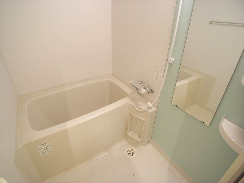 セラヴィ鞍馬口の浴室