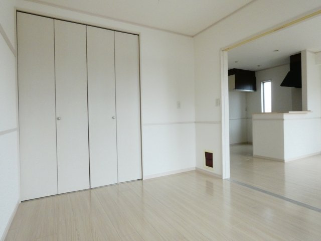 【洋室】 | 主寝室にいかがでしょうか。