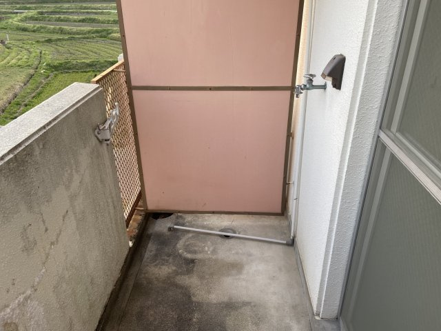 メゾン市川壱番館のバルコニー