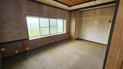 【洋室】 | 石井戸建 | 1階洋室