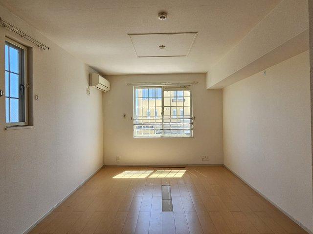 アルストロメリアⅠの居間・リビング