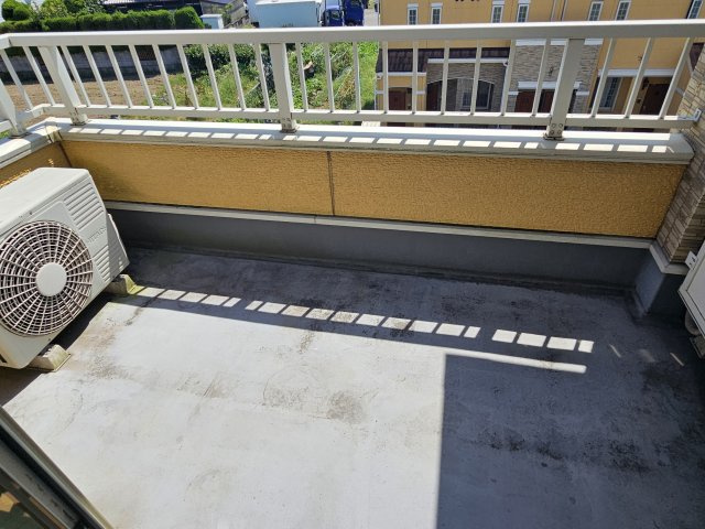 アルストロメリアⅠのバルコニー