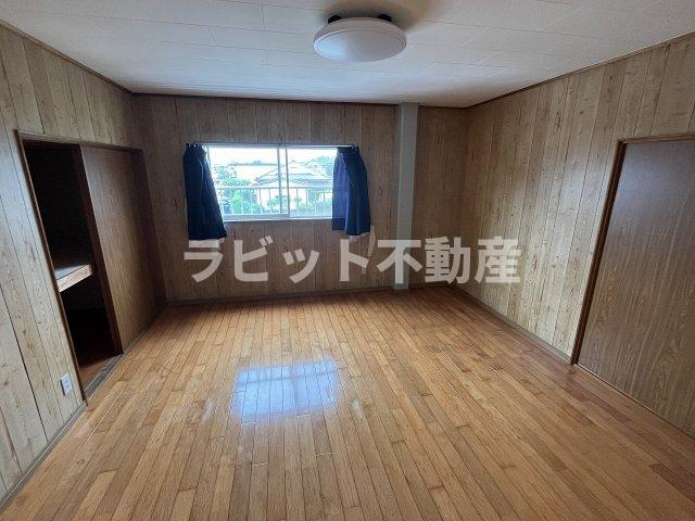 【洋室】 | 上川東二丁目住居付貸店舗 | 2F住居の洋室です
