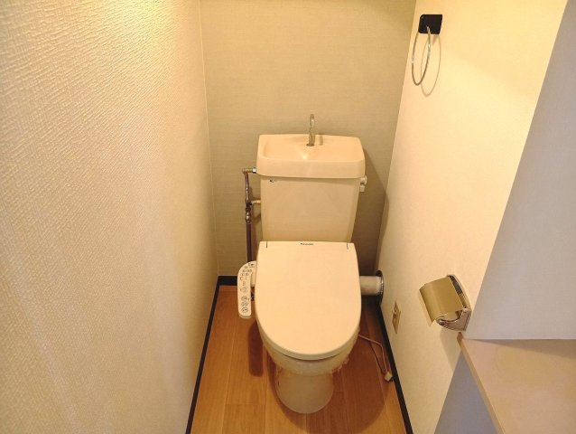 コーポ朝日Ⅴのトイレ|コンパクトで使いやすいトイレです