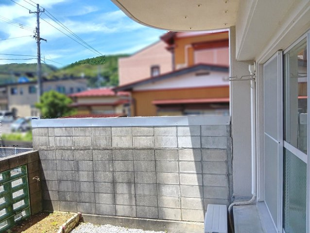 コーポ朝日Ⅴのバルコニー|お洗濯にも便利なバルコニー付き