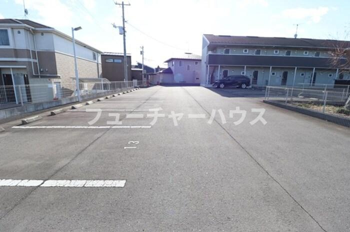 ベイシーの駐車場
