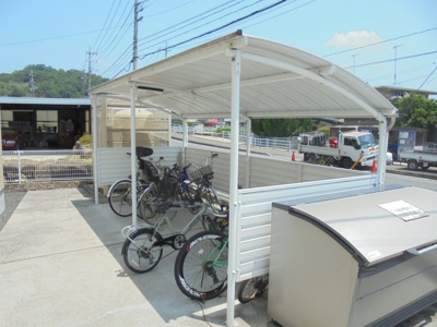 【その他】 | リーベリア | 屋根付き駐輪場