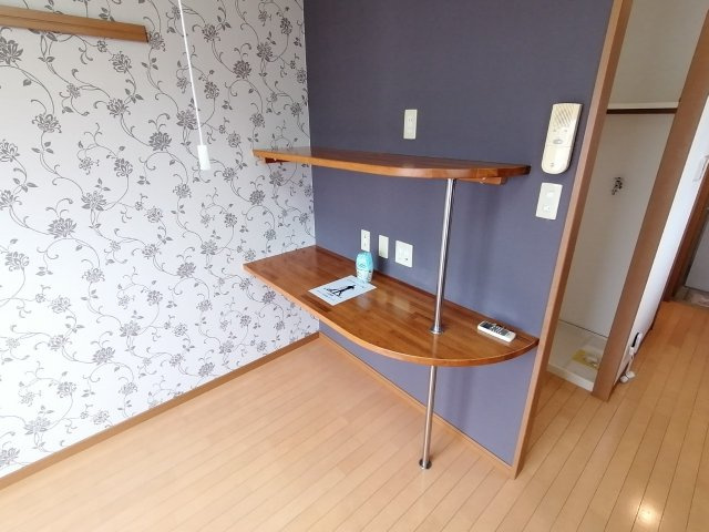 エミネンス西町の洋室