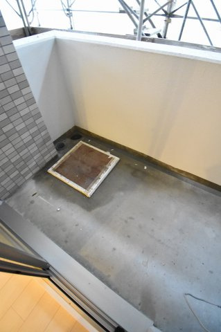 エスリード大阪CENTRAL AVENUEのバルコニー
