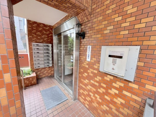 ロマネスク大濠のエントランス