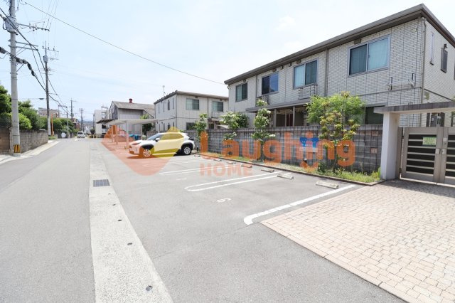 三光レジデンスの駐車場|駐車場があります