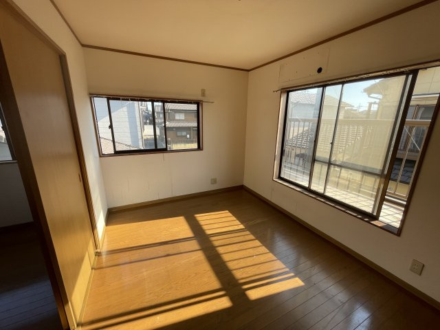 知多市八幡字東水代の一戸建ての洋室